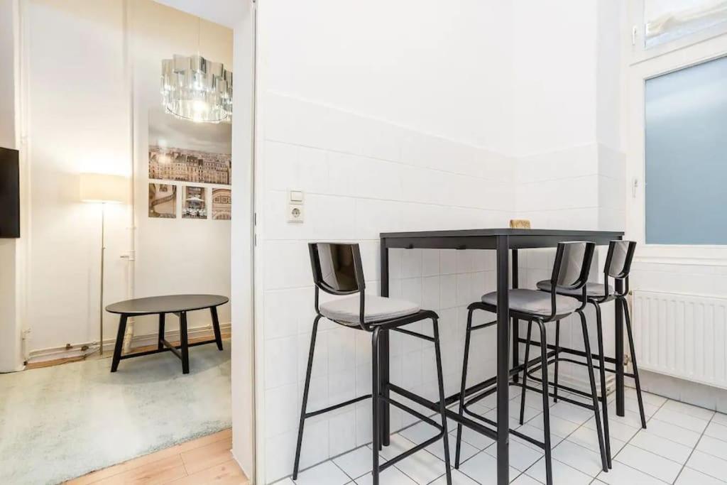 Newly Furnished Apartment For Up To 6 People Berlin Kültér fotó
