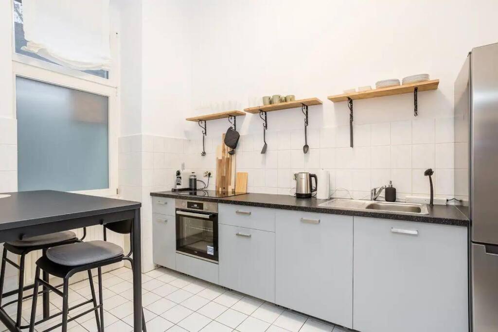 Newly Furnished Apartment For Up To 6 People Berlin Kültér fotó